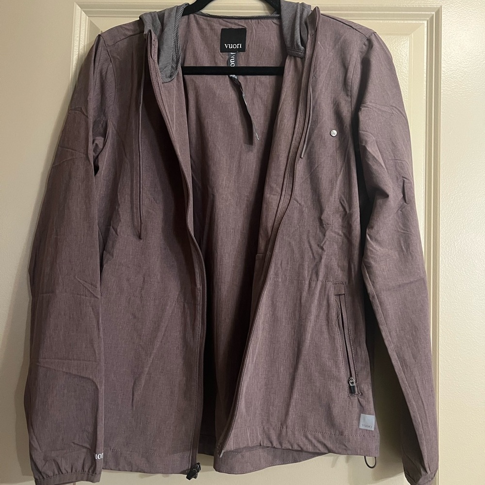 Vuori Women’s Outdoor Trainer Shell Jacket